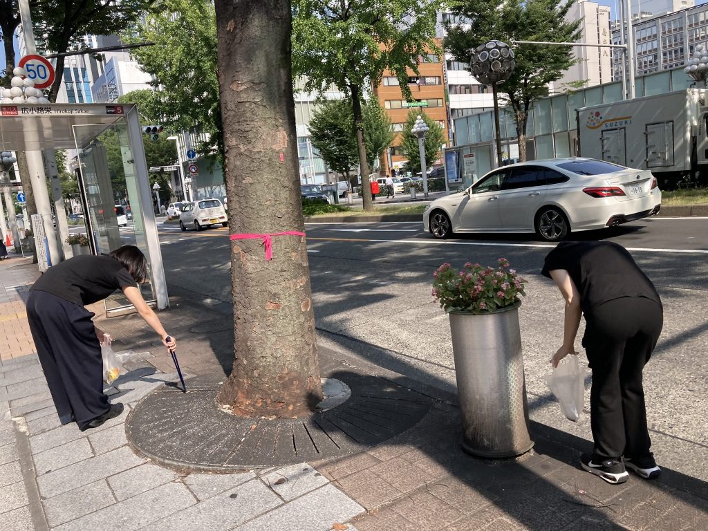 地域貢献活動として周辺清掃を行いました！(7月7日)