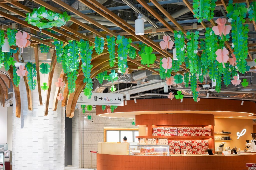 館内装飾が設置されました【椙山女学園大学との産学連携】